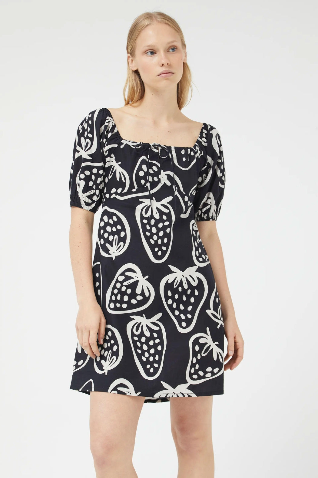 strawberry dress black 