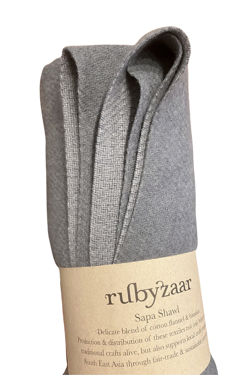 Sapa Shawl - Carbon