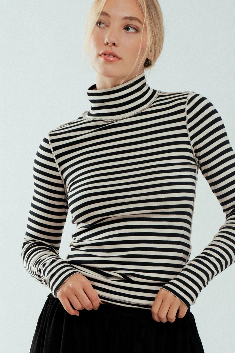 Nova L/S Turtleneck - Ivory + Black