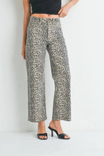 HR Vintage Straight Denim - Leopard