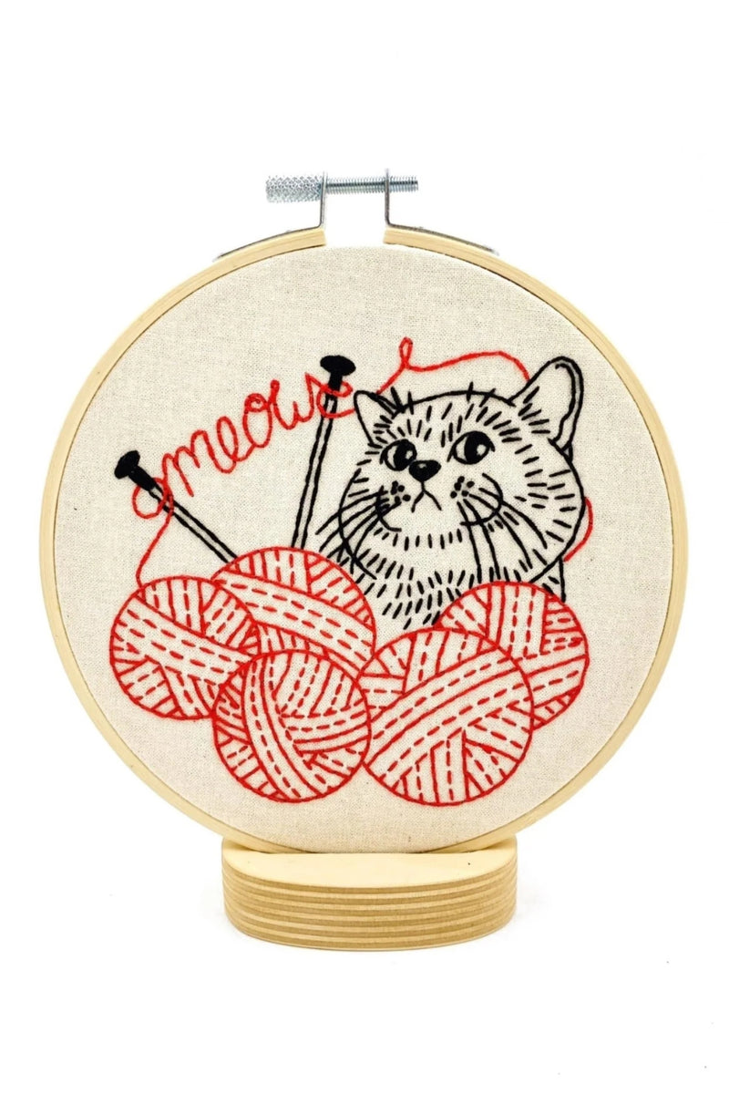 Embroidery Kit Knittin' Kitten