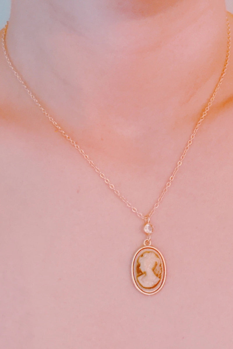 Gold Chain Cameo Necklace