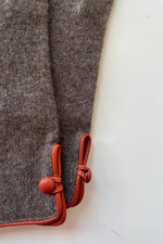 Wool/Cashmere Glove w/ Piping and Leather Button